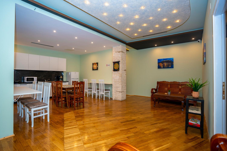 Others 5, Terrace Hostel & Lounge Bar, Shkodrës