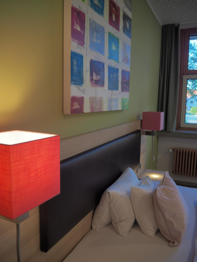 Bedroom 3, Hotel „Zur Linde“, Alb-Donau-Kreis