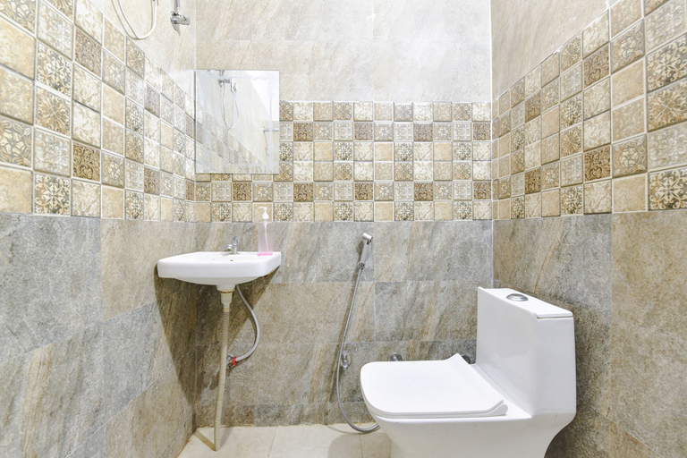 Bathroom 3, Fabexpress Sr, Jaipur