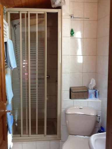 Bedroom 3, La Tourelle, Nyon