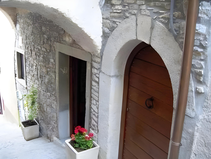 Others 4, Locanda La Campana, Isernia