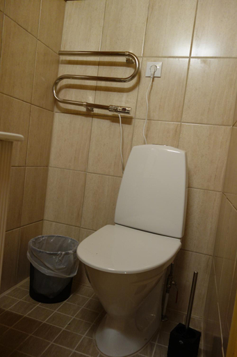 Bathroom 11