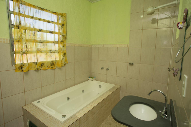 Bathroom 3, Pousada Spa Saude Melhor, Extrema