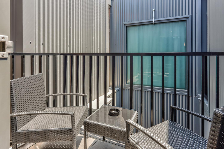 Exterior & Views 22