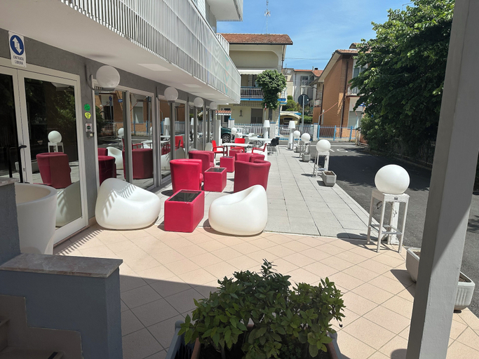 Food & Drinks 4, SINGH SATPAL, Rimini