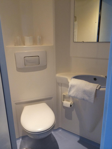 Bathroom 2, Fasthotel Montereau - Esmans, Seine-et-Marne
