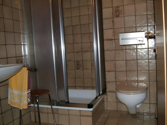 Bathroom 2, Ferienhaus Antonia, Reutte
