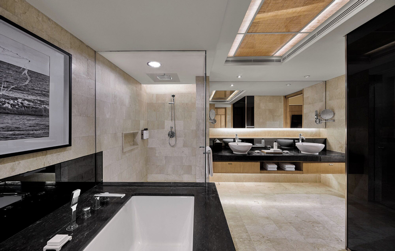Bathroom 29