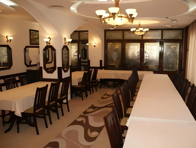 Food & Drinks 5, Hotel Ami, Sanmartin