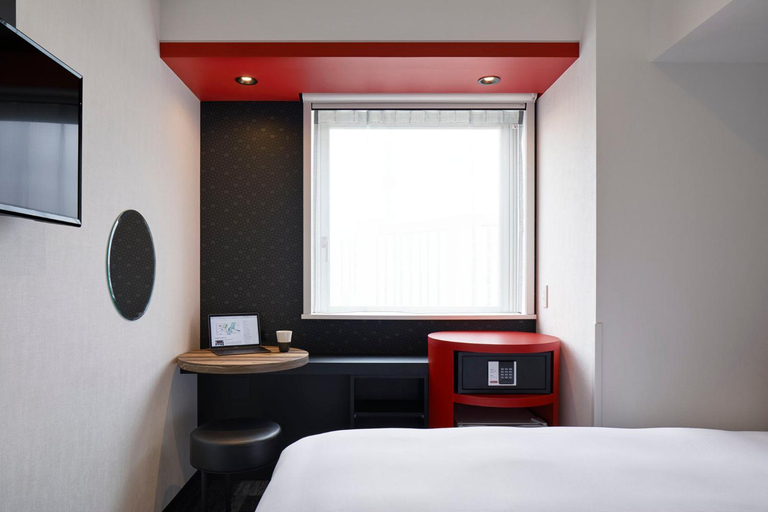 Bedroom 13