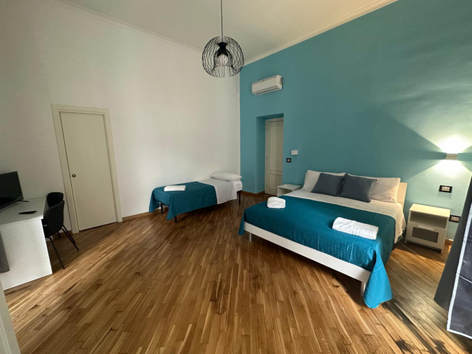 Others 2, Carme Guest House, Napoli