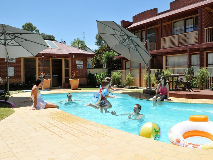 Sport & Beauty 5, National Hotel Complex, Gr. Bendigo - Central