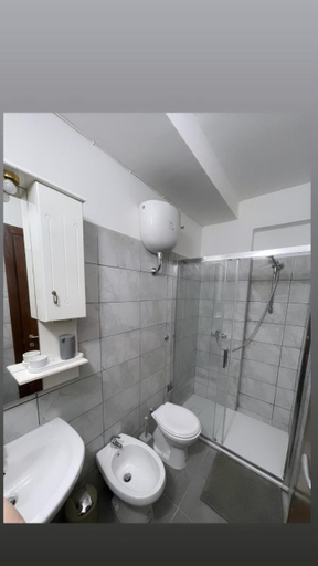 Bathroom 3, M&C Rooms di Claudia, Roma