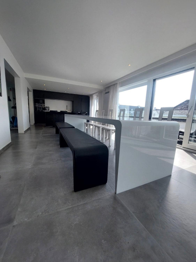 Facilities 5, The White Villa, West-Vlaanderen