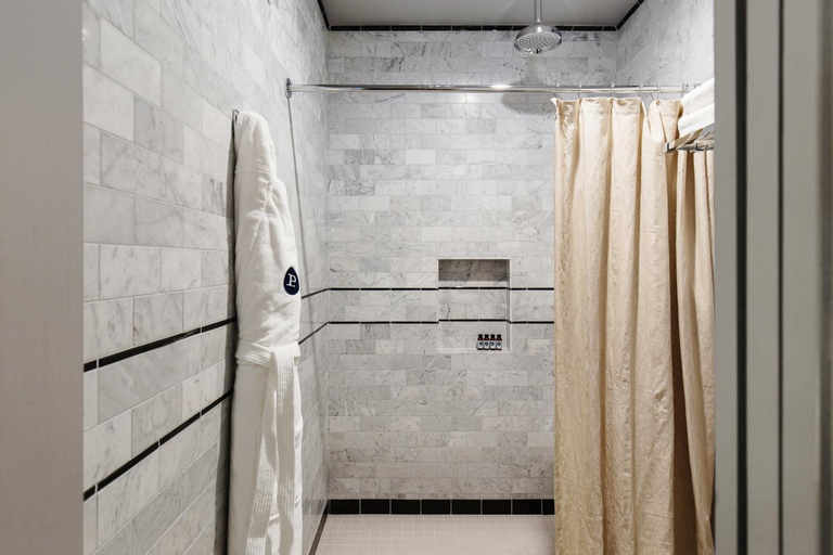 Bathroom 4