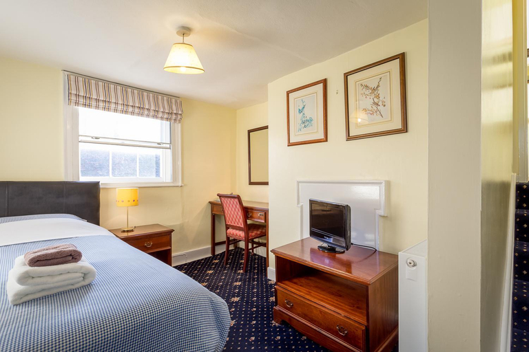 Others 4, The Abbey Hotel, Gloucestershire