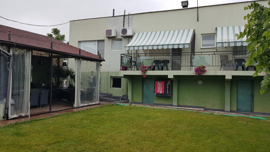 Food & Drinks 3, Aheloy Apartments, Pomorie