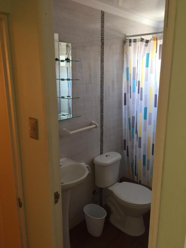 Bathroom 5, Hogar Dona Gloria, Iquique
