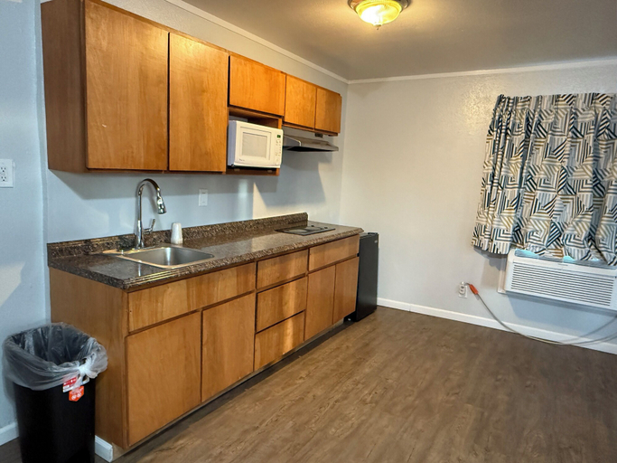 Others 5, Budget Inn Bend, Deschutes