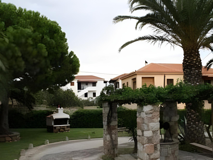 Others 5, Melrose, Thessaly