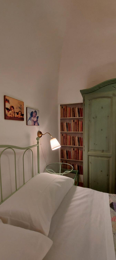 Bedroom 2, SUITE del B&B dei DORIA, Imperia