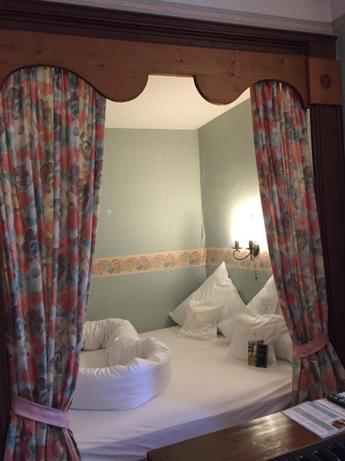Bedroom 9