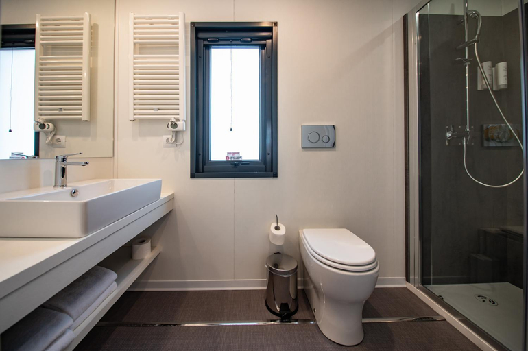 Bathroom 4, Arena Stoja Mobile Homes, Pula