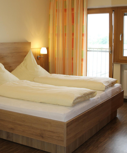 Bedroom 3, Gasthof Zum Schwanen, Aschaffenburg