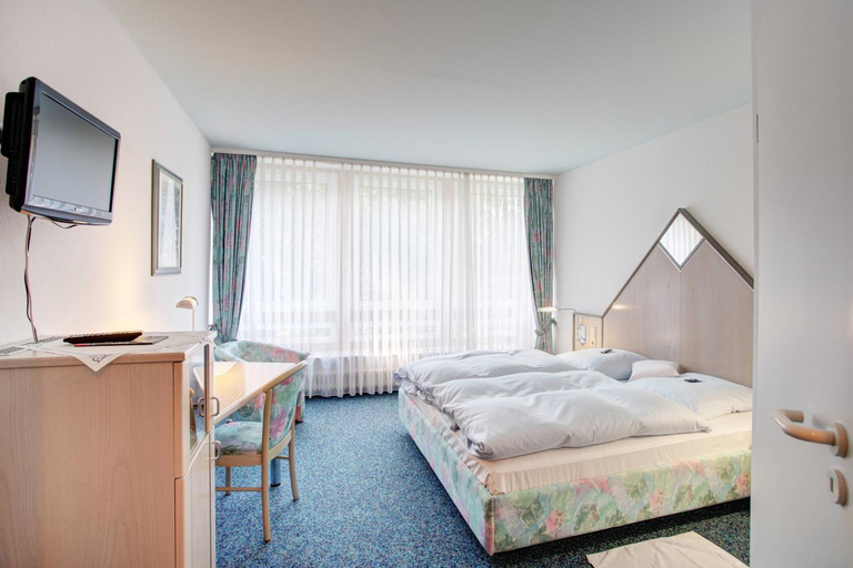 Others 4, Alfa Hotel, Saarpfalz-Kreis