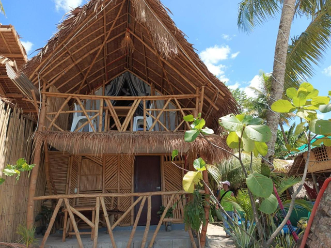 Exterior 6