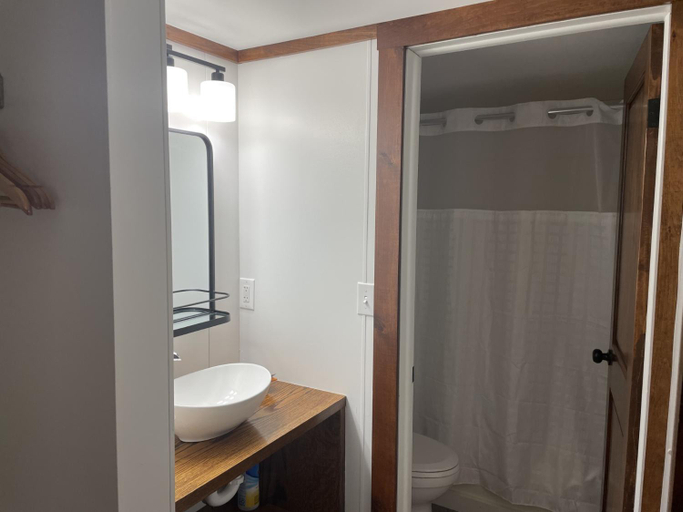 Bathroom 3, Sweet Forest Breeze, A Cook Forest Inn, Clarion