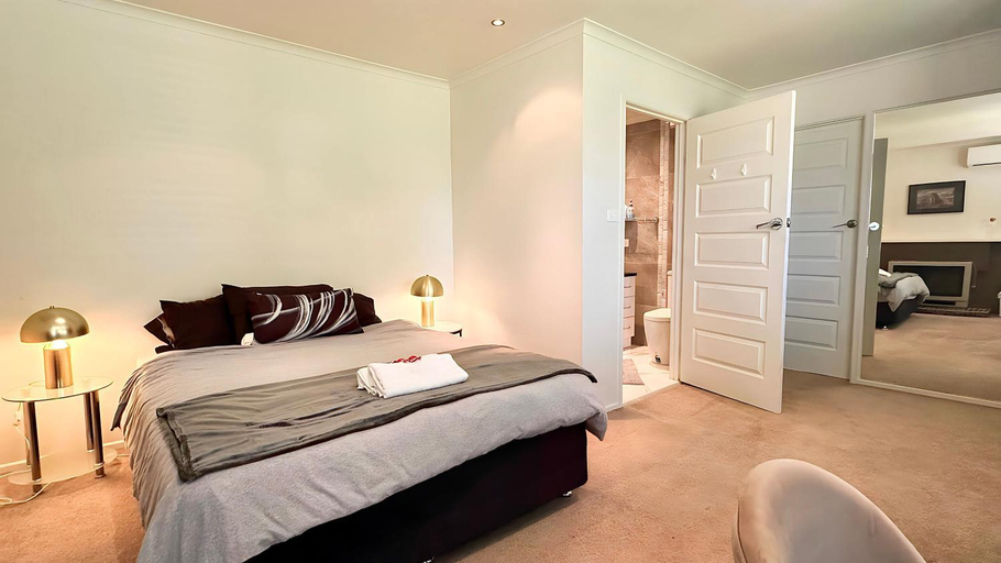 Others 5, Mulgrave Harmony Guest House, Monash - Waverley East