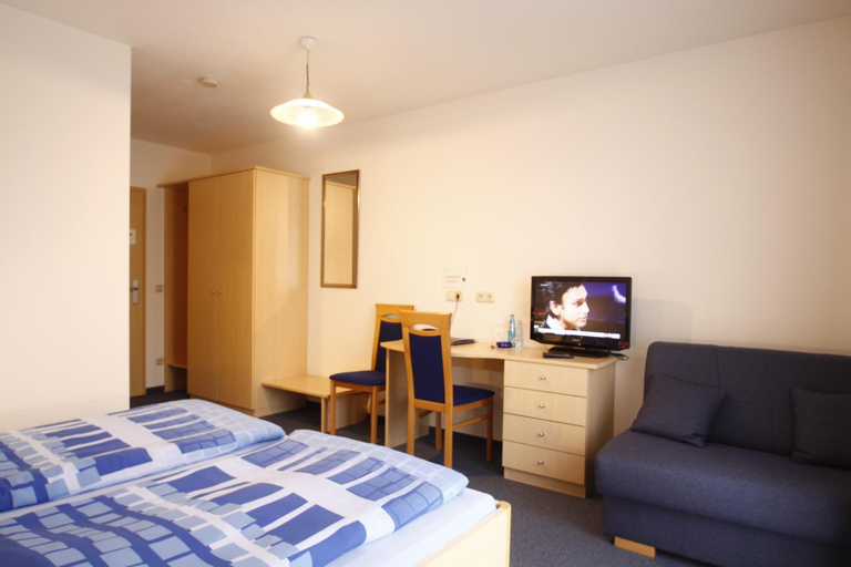 Bedroom 10