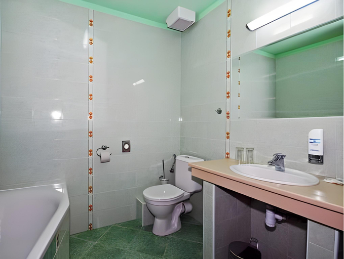 Bathroom 3, Hotel Polovnik, Liptovský Mikuláš