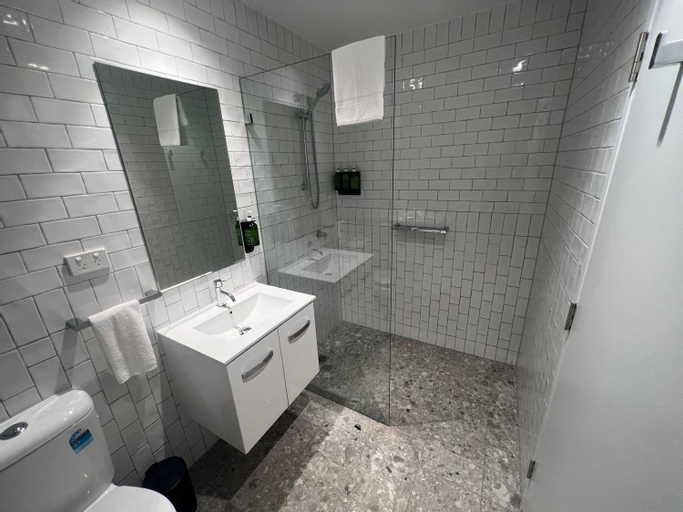 Bathroom 4