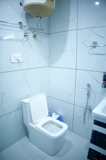 Bathroom 3, D'SHIEKH'S RESORT GUREZ , Bandipore