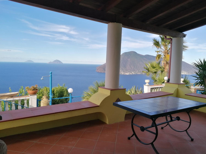 Others 5, Villa Panorama, Messina