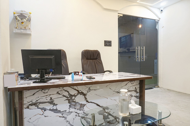 Others 5, FabExpress The Corporate Hub, Pune