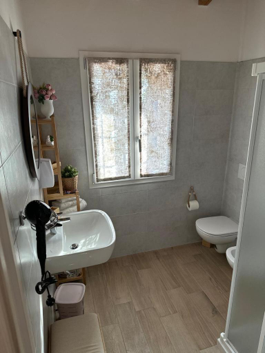 Bathroom 11