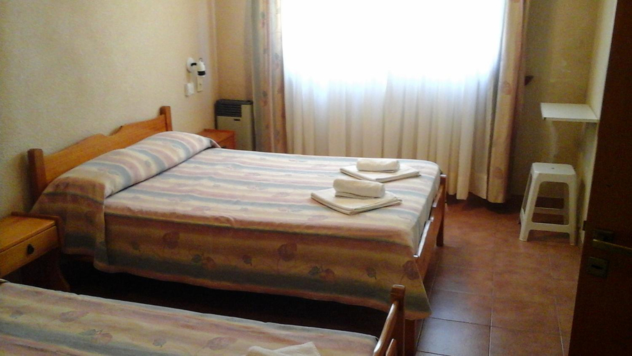 Bedroom 4, Hotel Mariska Dos Estrellas Superior, Villa Gesell