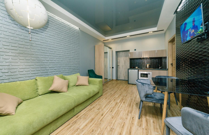 Others 5, Tomas apartments, Pechers'kyi