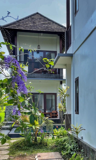 Exterior 5