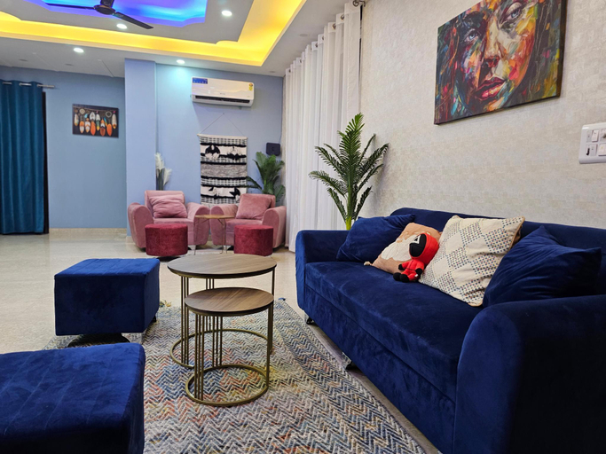 Public Area 2, Rukiye Zara Sector 30 Gurgaon, Gurgaon
