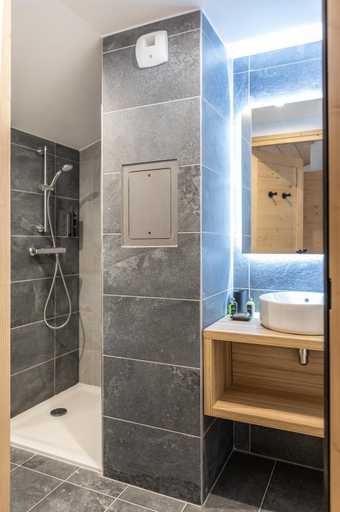 Bathroom 4, TERRESENS - Le Snoroc, Savoie