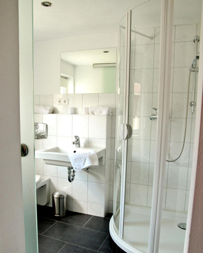 Bedroom 2, Gasthaus Zum Ochsen, Südliche Weinstraße