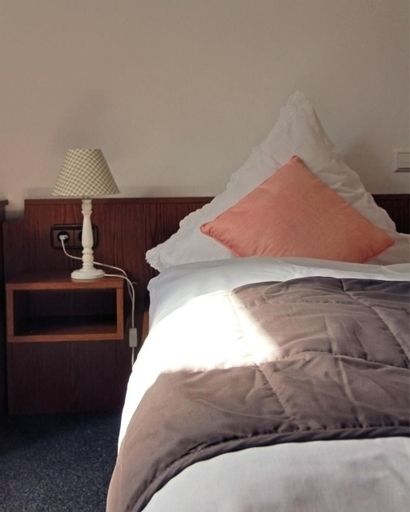 Bedroom 10