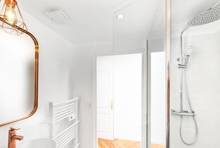 Bathroom, 5mn Palais des festivals - Vue sur le Port - BS, Alpes-Maritimes