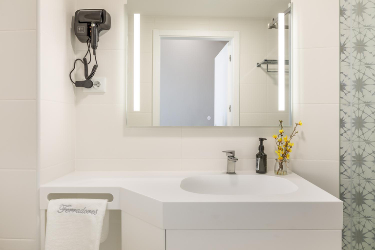 Bathroom 3, Clerigos Apartments Porto - Premium, Porto