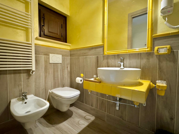 Others 5, Domus Angeli, Perugia