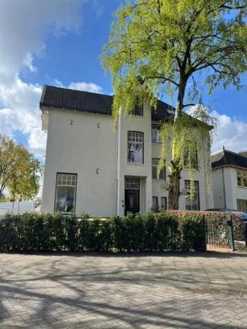 Others 3, Luxe kamer in stadsvilla, gratis parkeren!, Apeldoorn